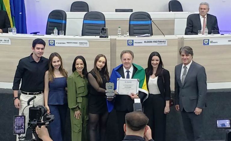 Empresário Assis Strasser recebe o título de Cidadão Lageano