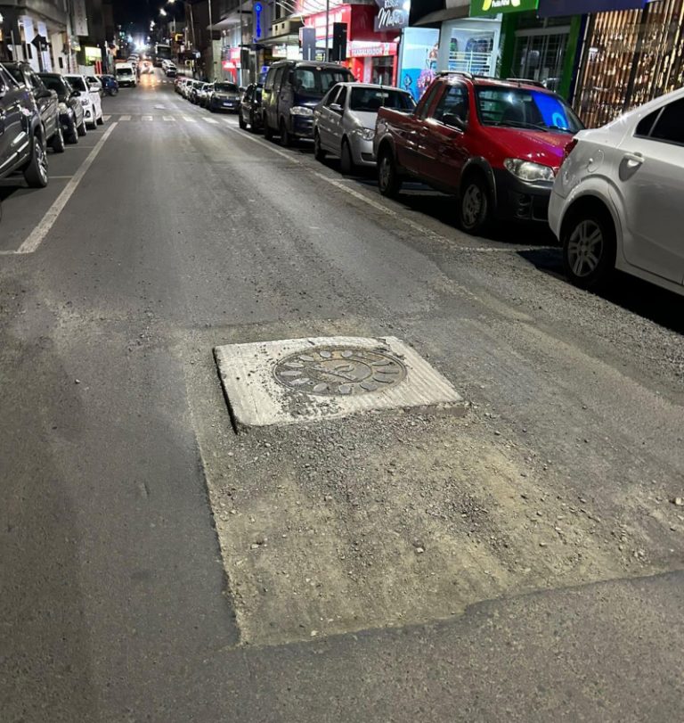 Leitor reclama do buraco da Semasa