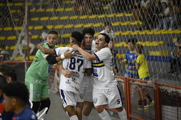 Lages Futsal fica no empate com Correia Pinto