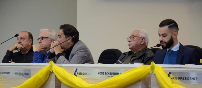 Ninguém quer tocar a Festa