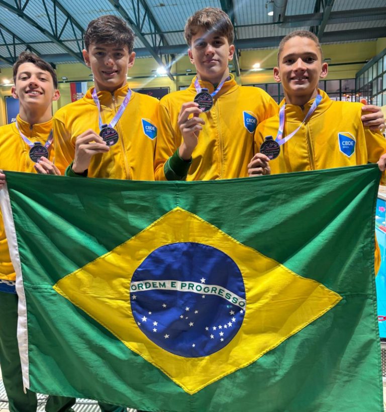 Gabriel Nerbass é Prata no Mundial Escolar de Natação na Sérvia