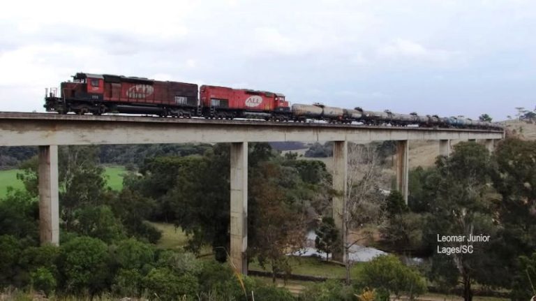 Rumo Logística desativa linha férrea em Lages