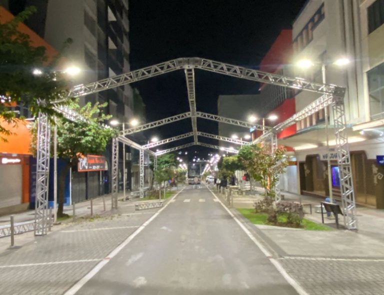 Parte da Nereu Ramos está fechada