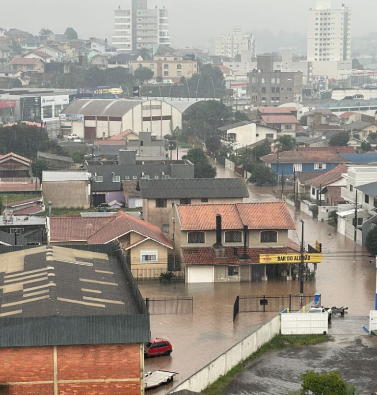 Moradores do Sagrado pedem obra no piscinão