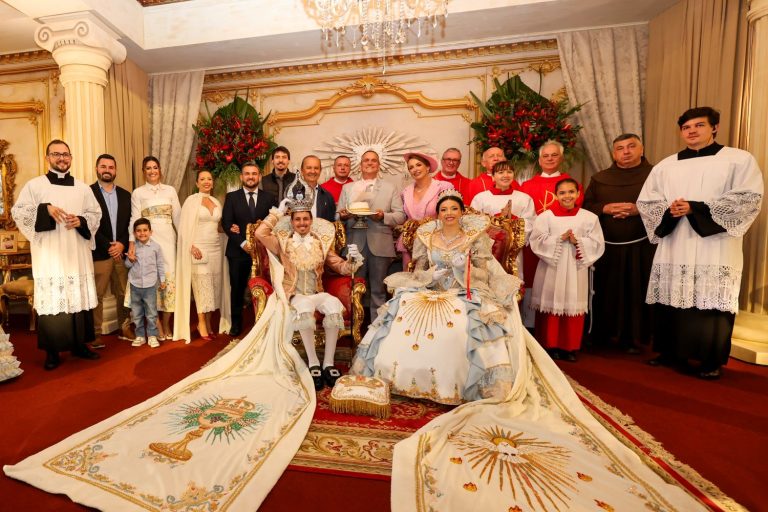 Governador participa da abertura da Festa do Divino em Santo Amaro da Imperatriz