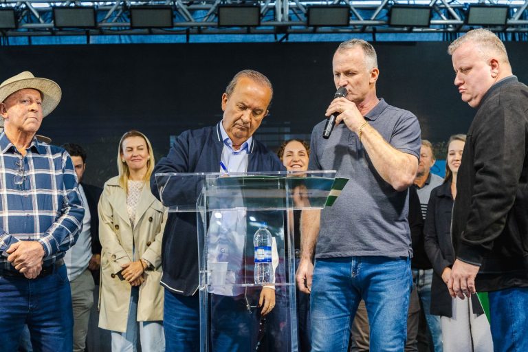 Governador participa das comemorações do 62º aniversário de Aurora e reforça parceria com os municípios em agenda no Alto Vale e Serra
